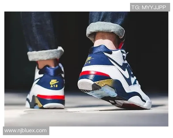 盘点当红足球球星的战靴选择与表现如何助力他们在赛场上大放异彩